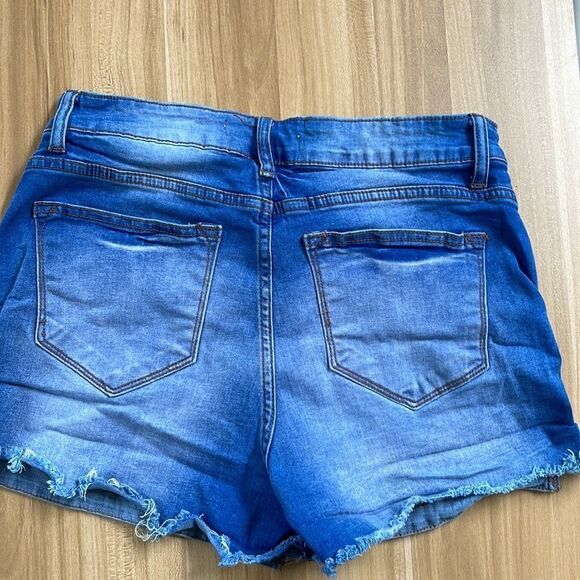 COPY - Rancan cut off distressed Jean shorts.  Size 9. 28 waist. - Picture 4 of 4